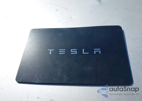 2024 Tesla Model Y Long Range Dual Motor All-Wheel Drive из США, поврежденный, VIN 7SAYGAEE8RF009832